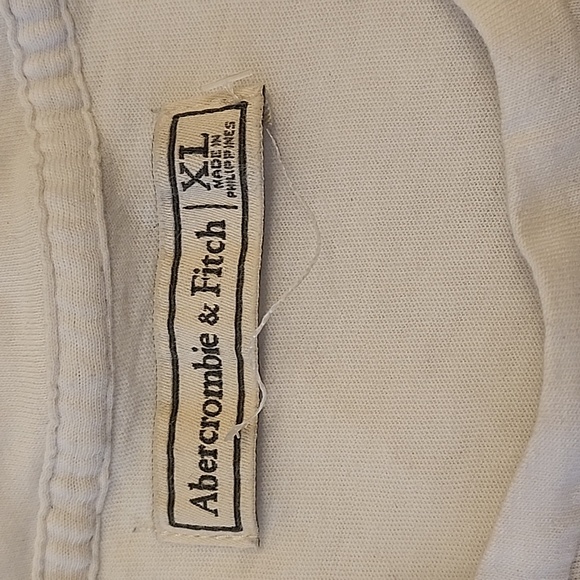Abercrombie tee - Picture 2 of 2